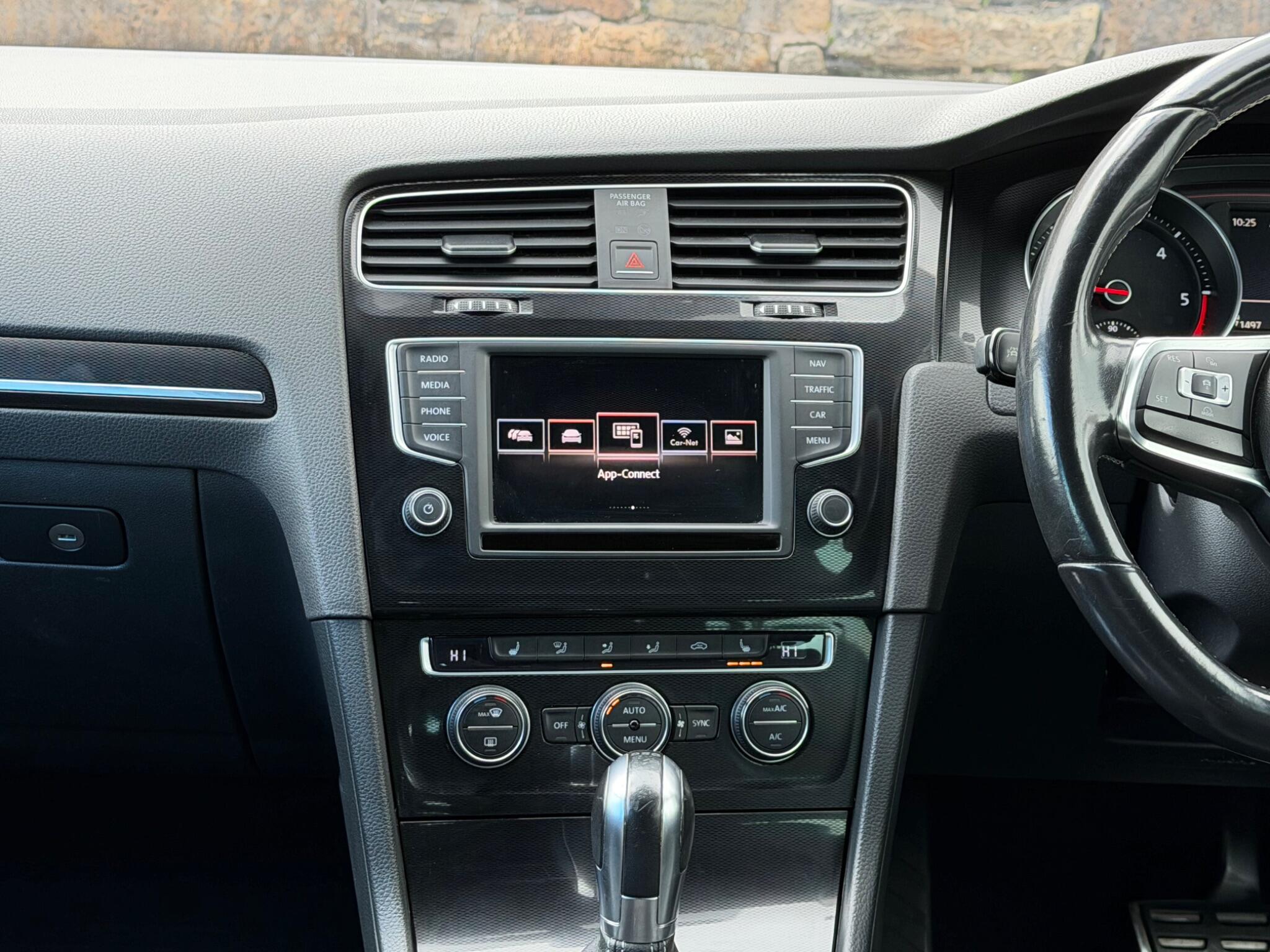 Volkswagen Golf view 27