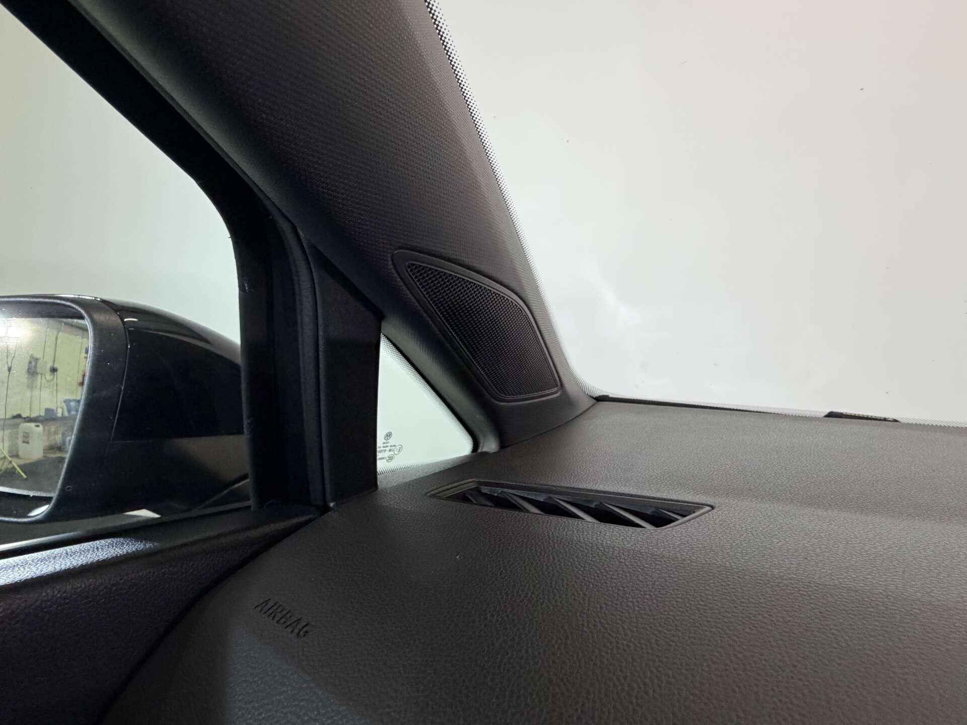 Volkswagen Golf view 37