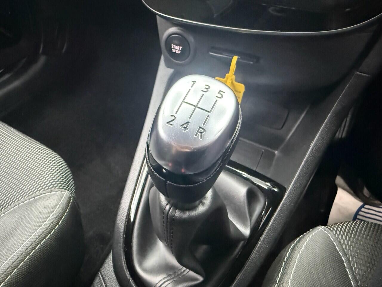 Renault Clio view 19