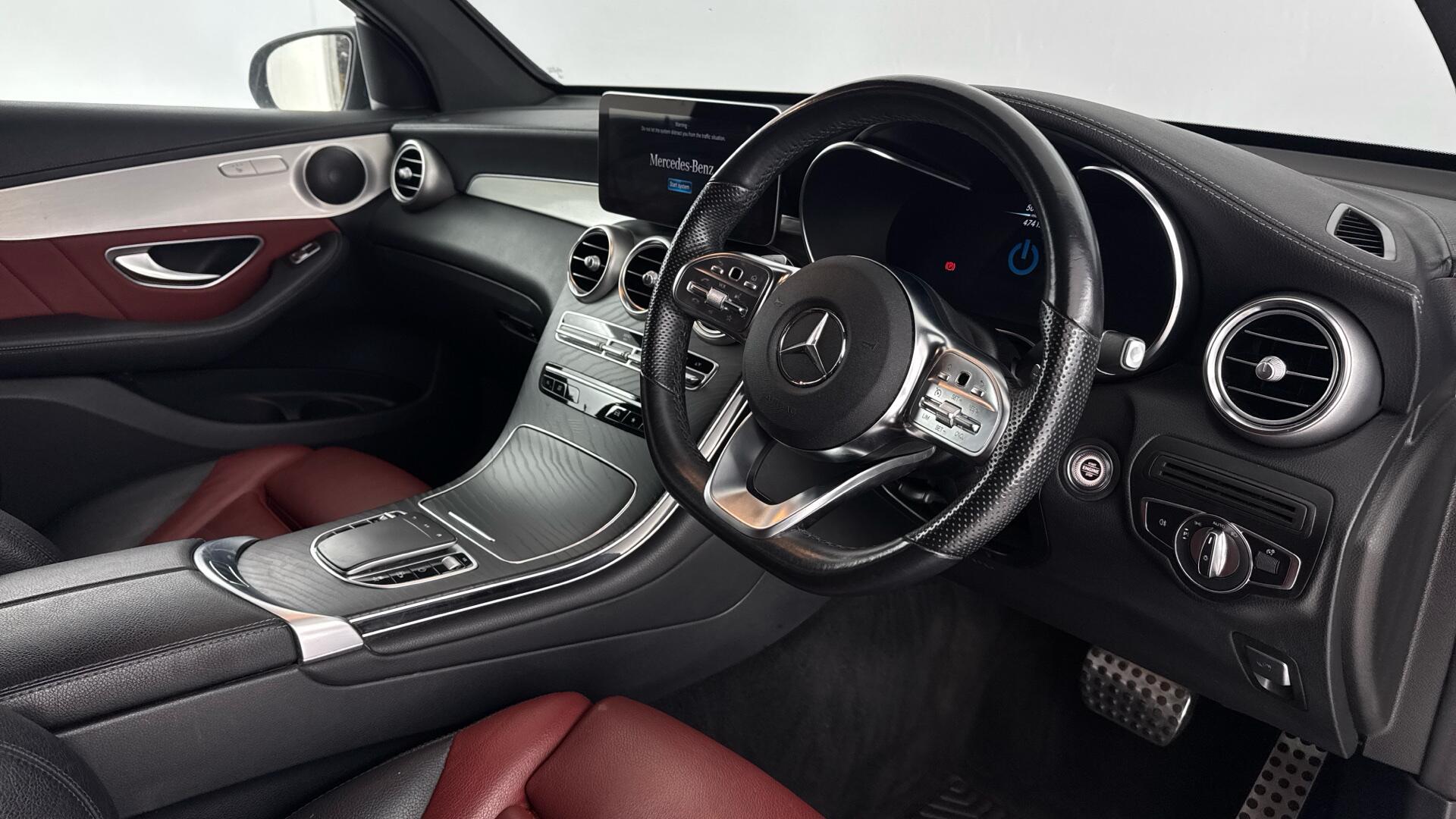 Mercedes-Benz GLC view 9