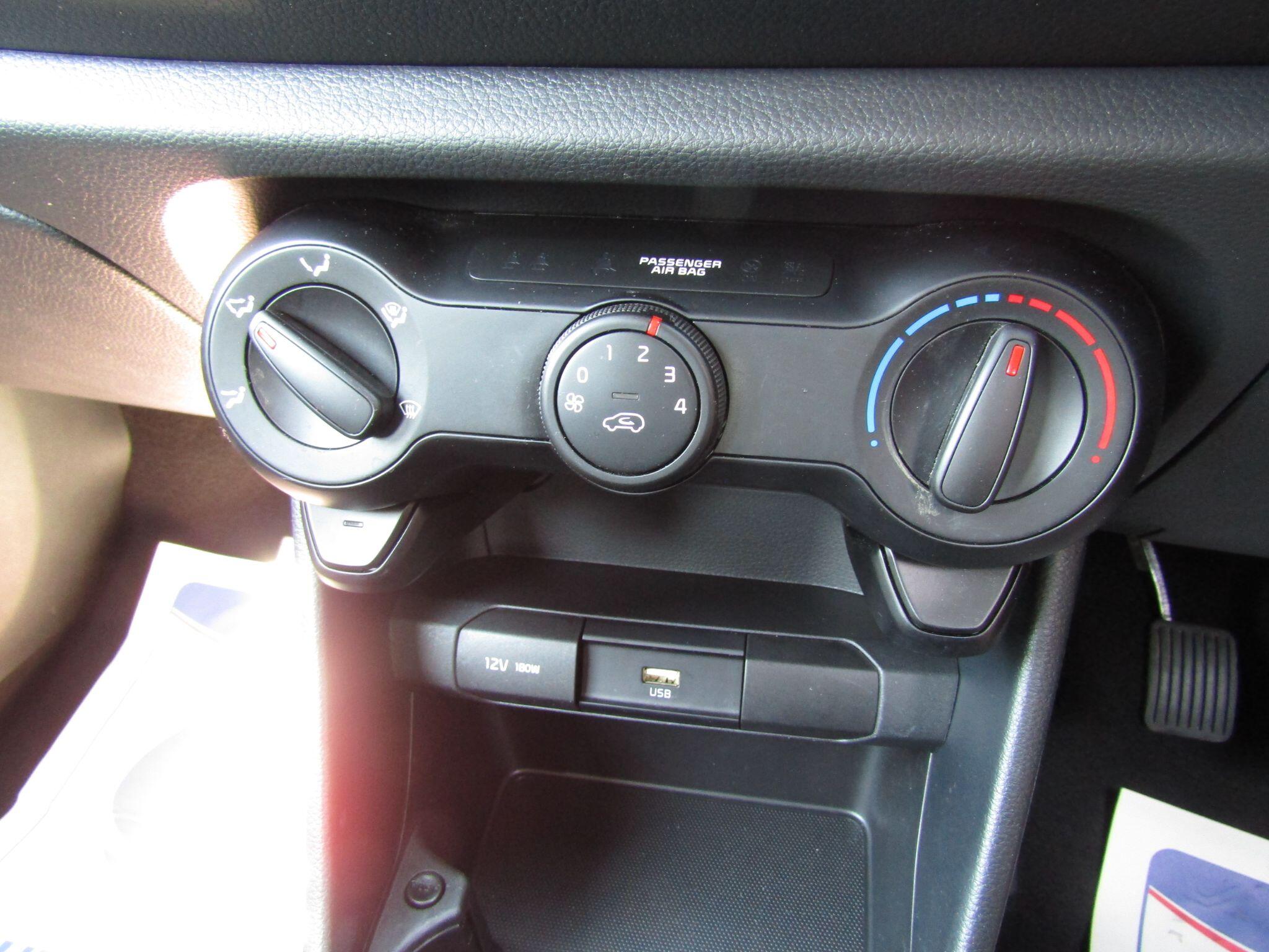 Kia Picanto view 11