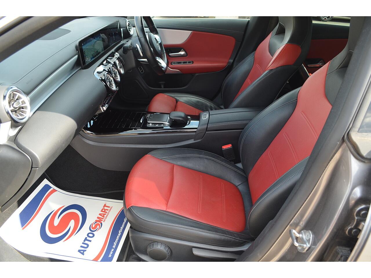 Mercedes-Benz Cla view 14