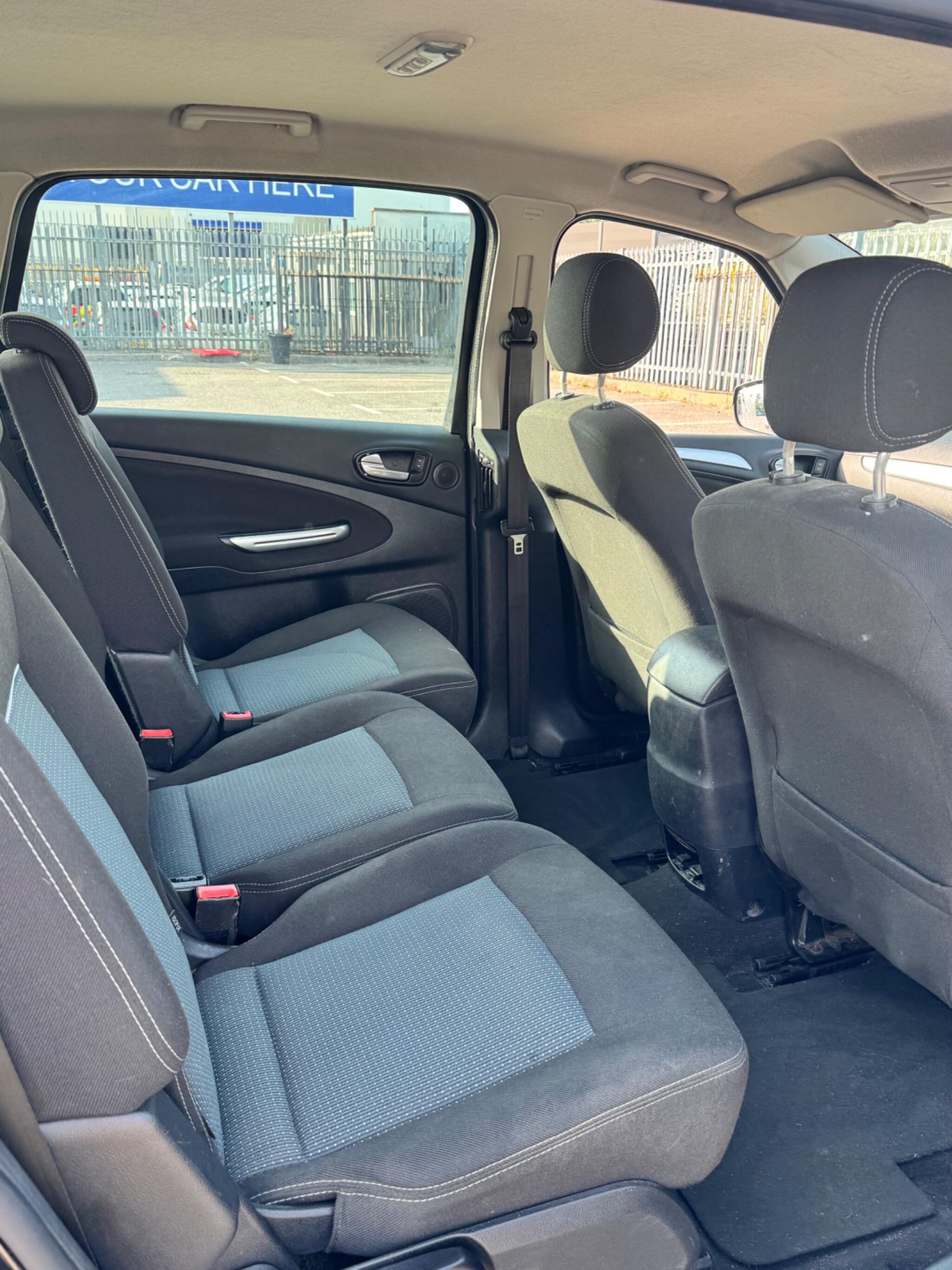 Ford S-Max view 34