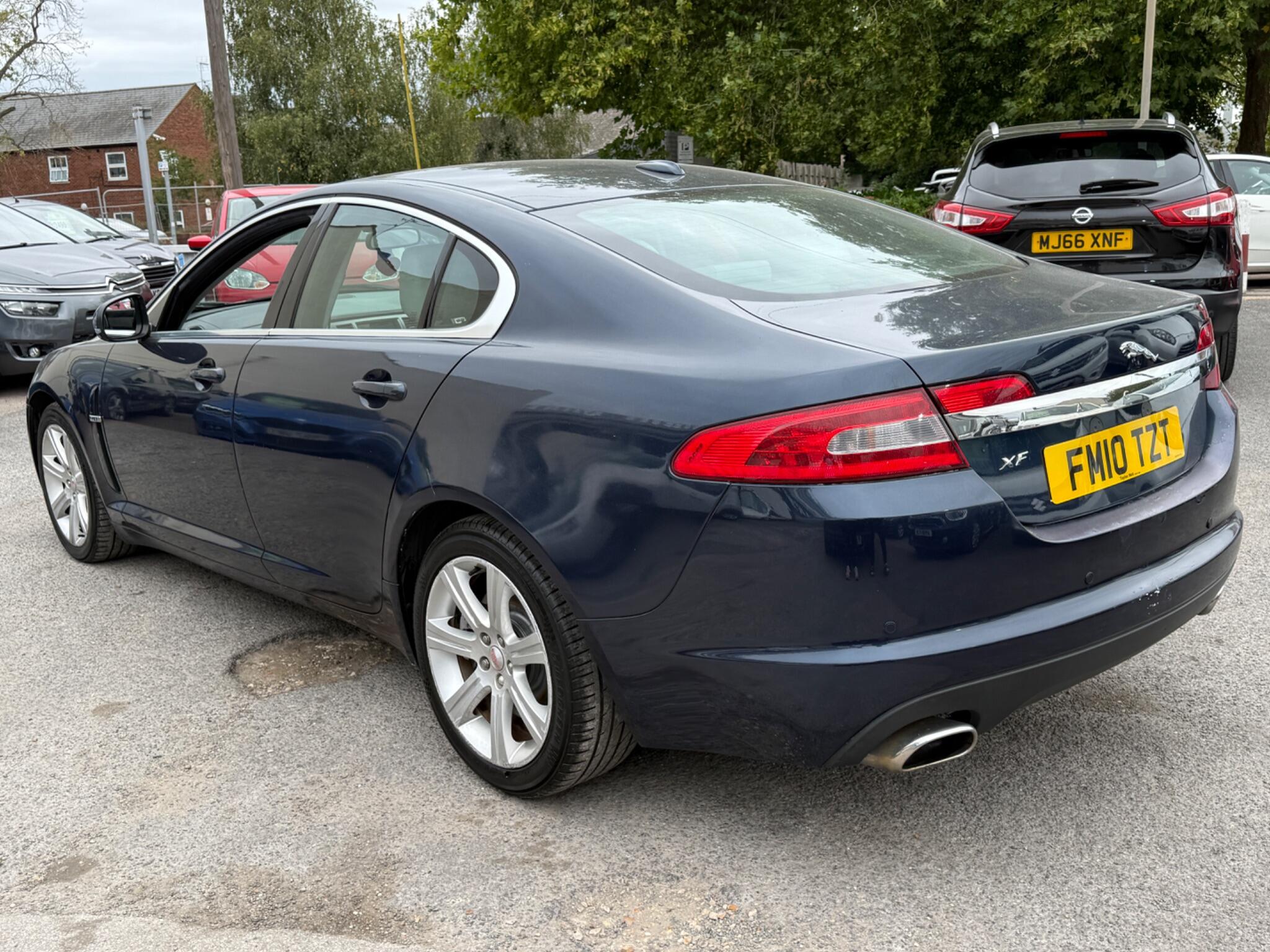 Jaguar XF - Image 13