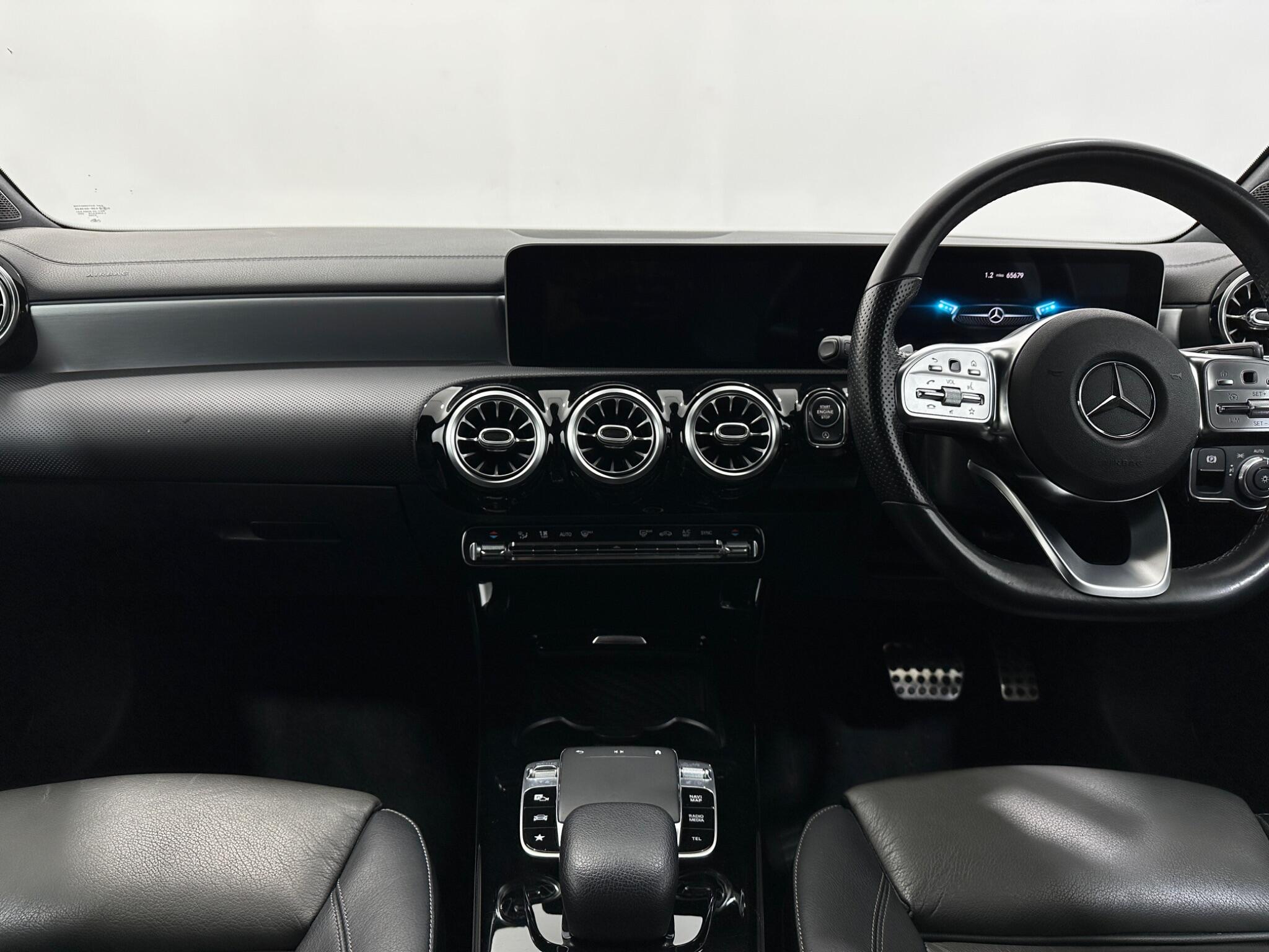 Mercedes-Benz Cla view 22