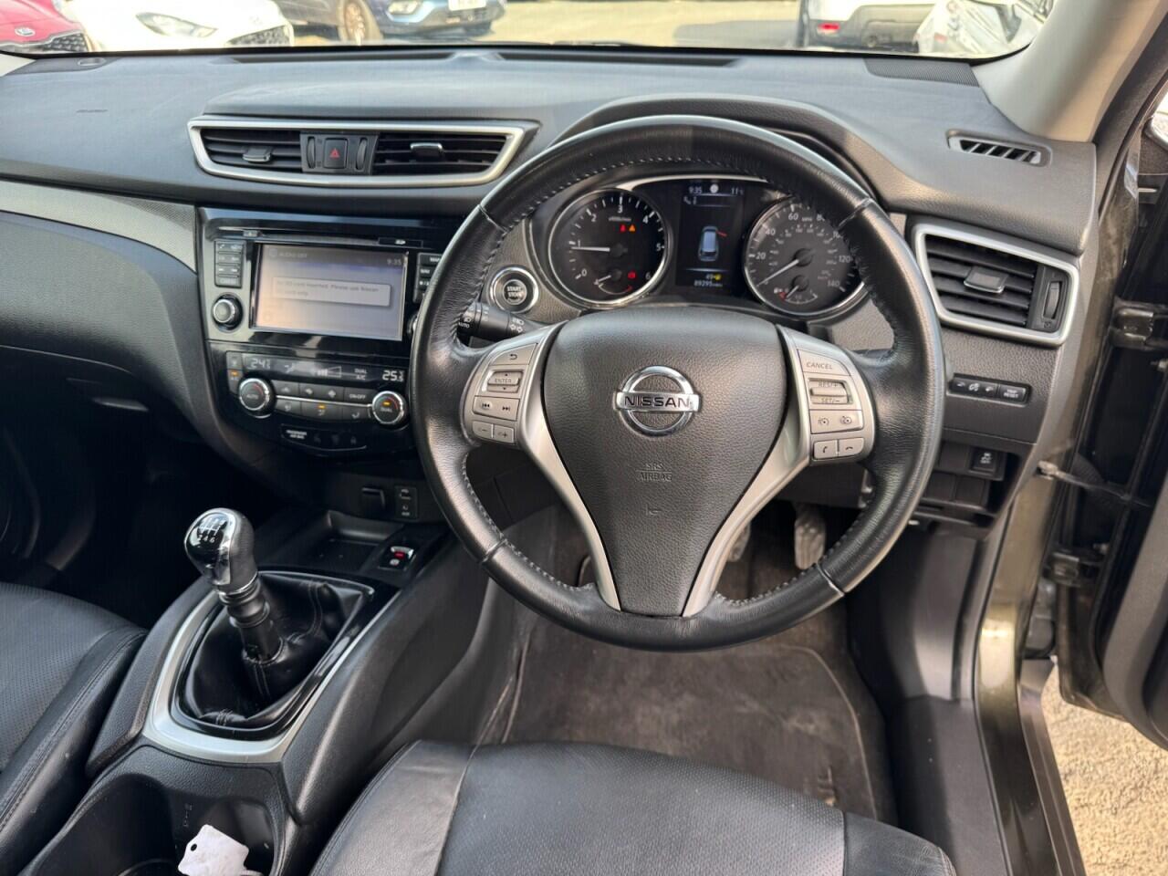Nissan X-Trail view 62
