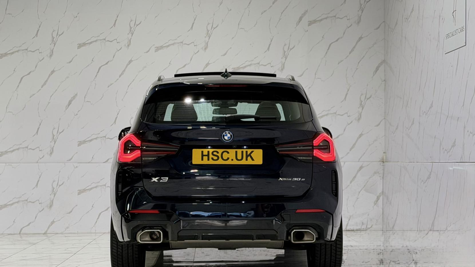 BMW X3 view 8