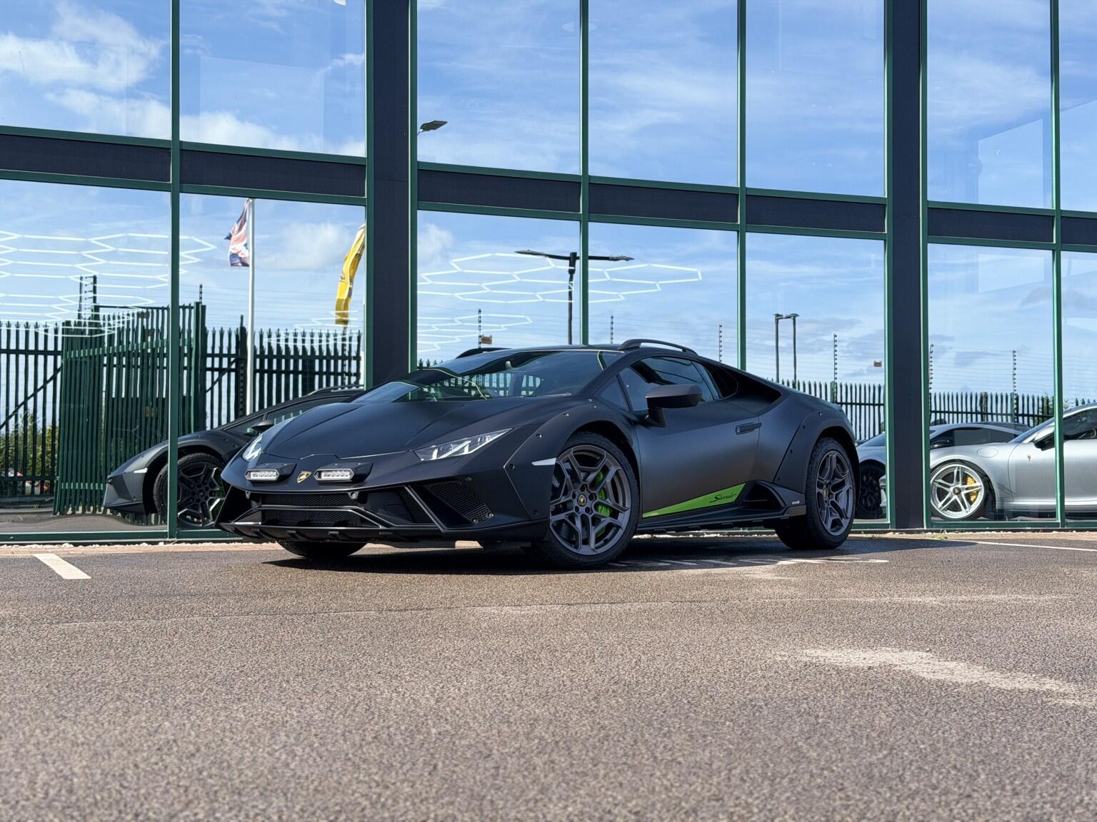 Lamborghini Huracan view 23