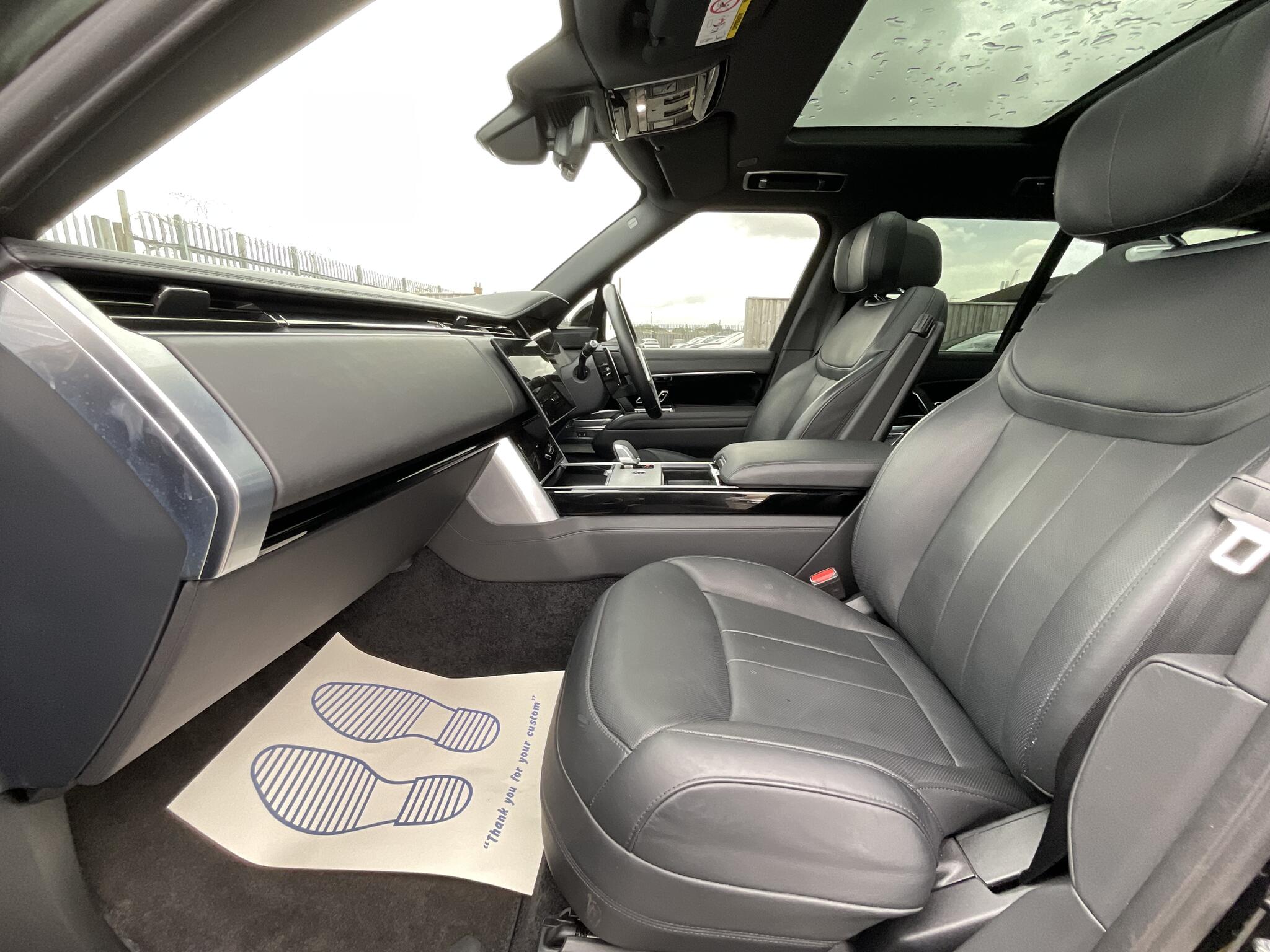 Land Rover Range Rover view 19