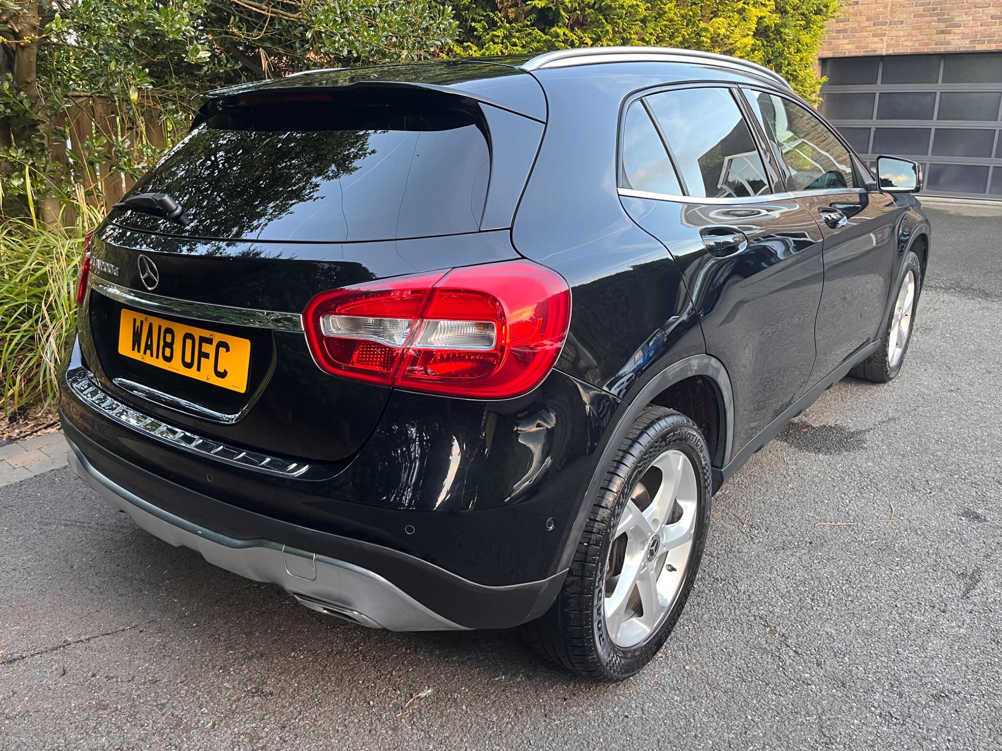 Mercedes-Benz Gla view 14