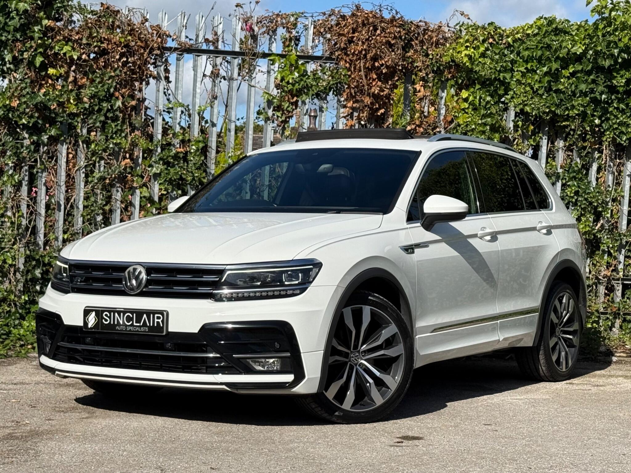 Volkswagen Tiguan view 3