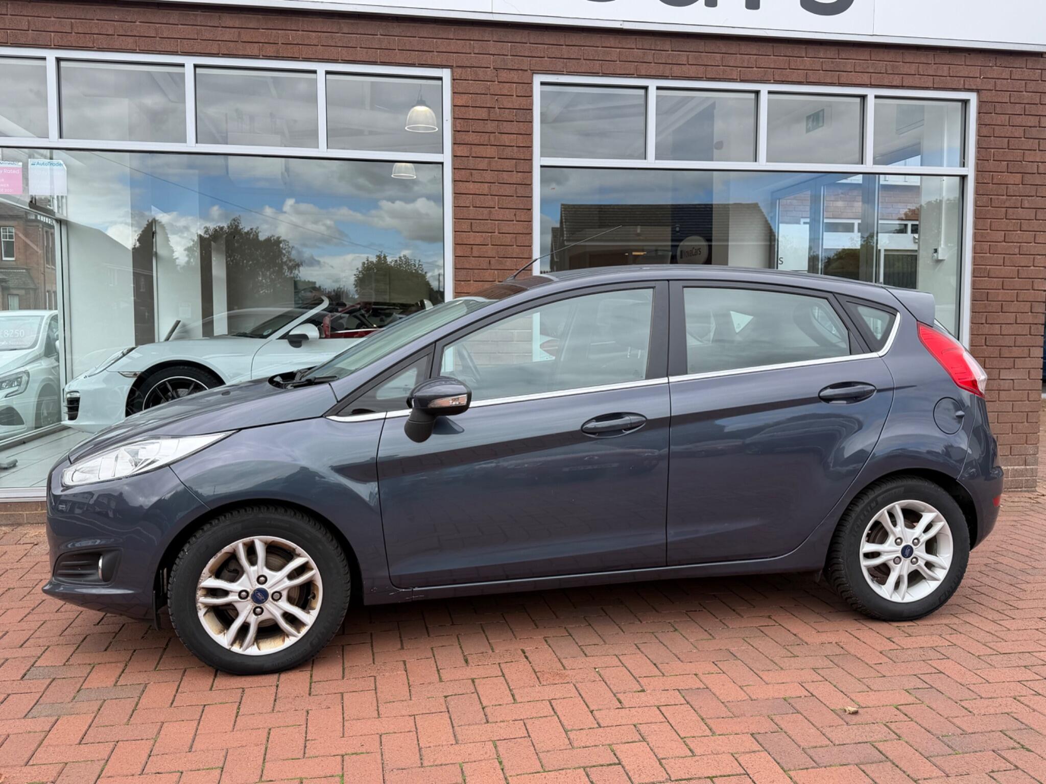 Ford Fiesta view 11