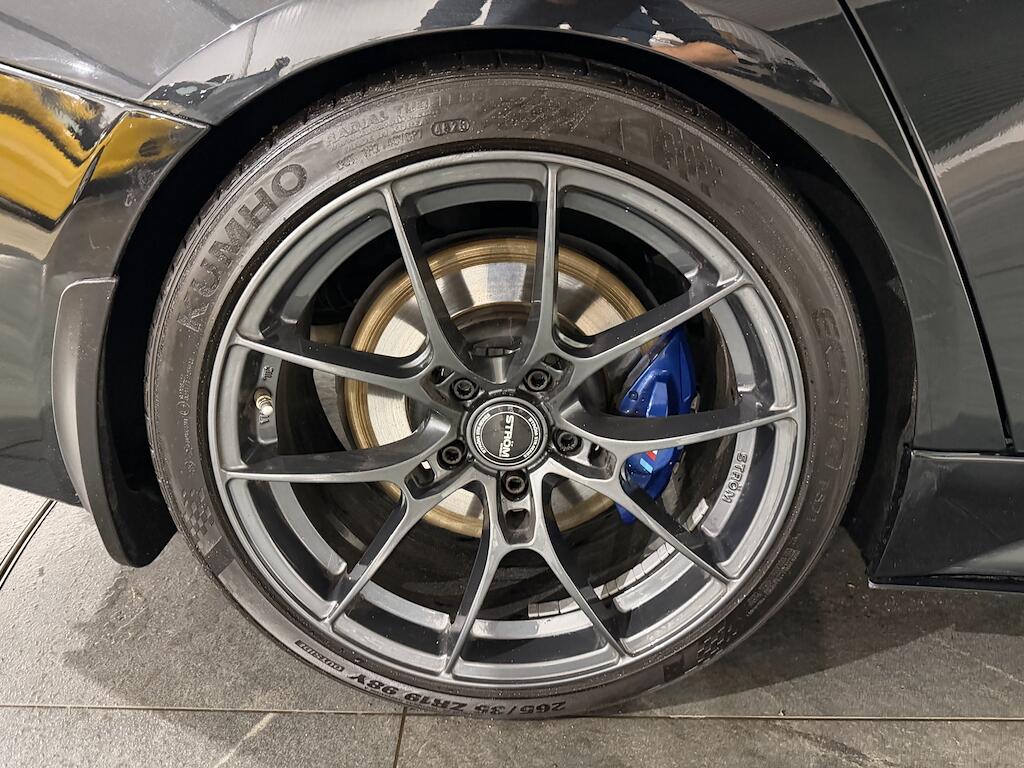 BMW 3 Series view 19