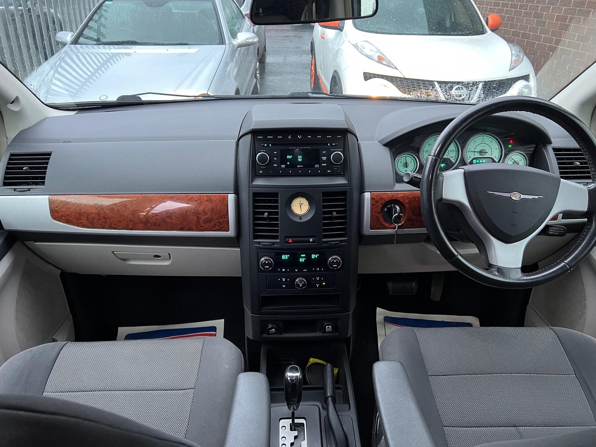 2008 Chrysler Grand Voyager image 4