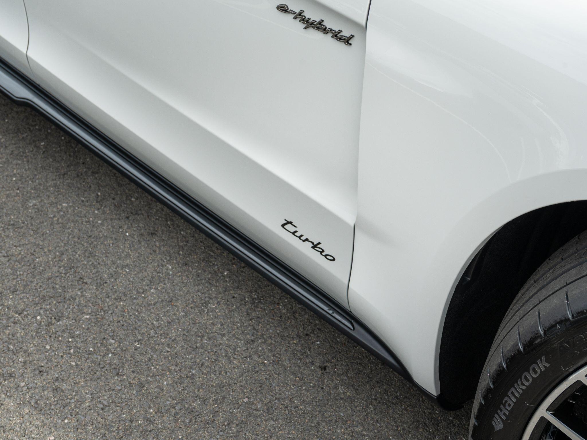 Porsche Panamera view 11