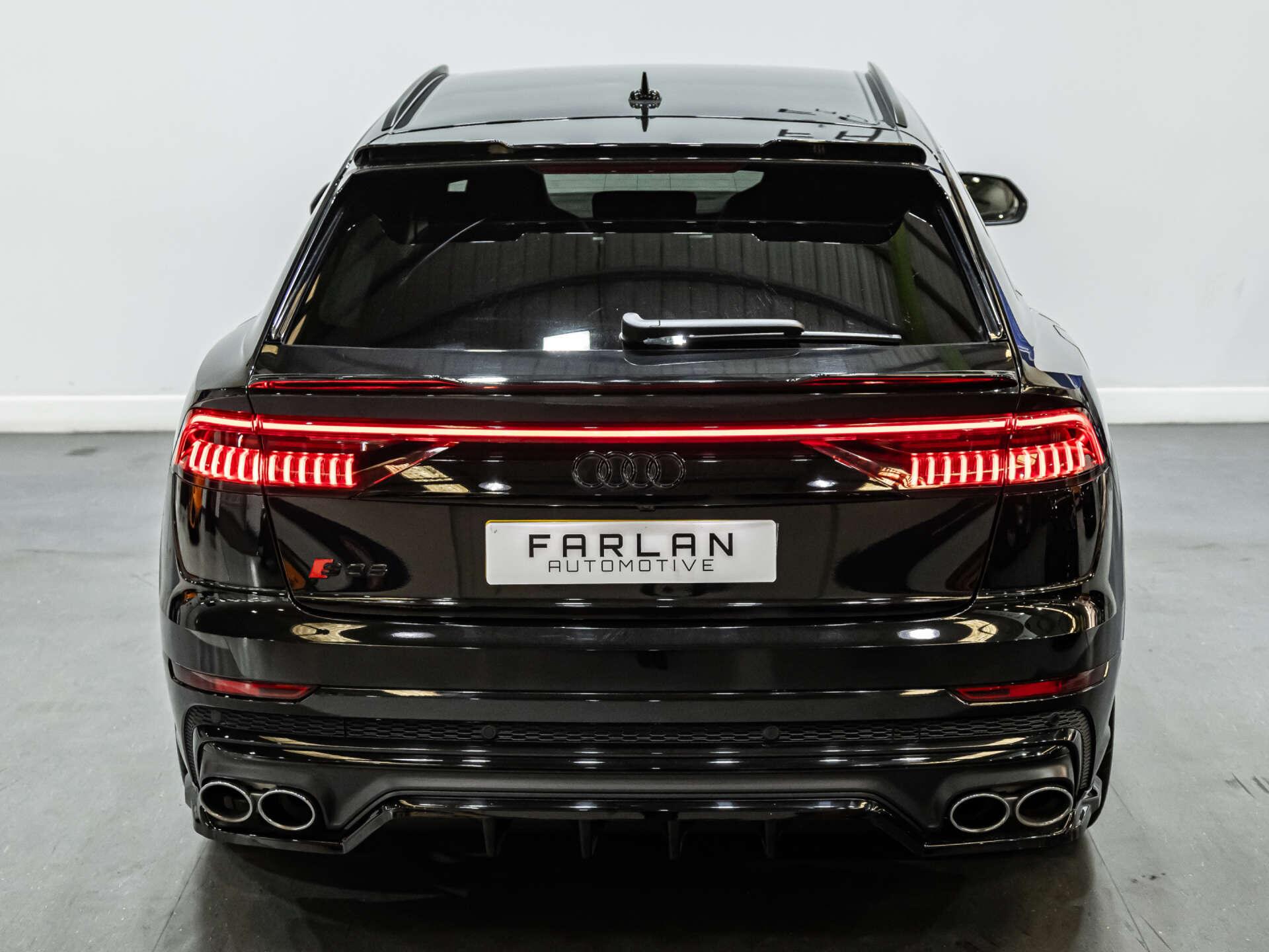 Audi SQ8 view 35