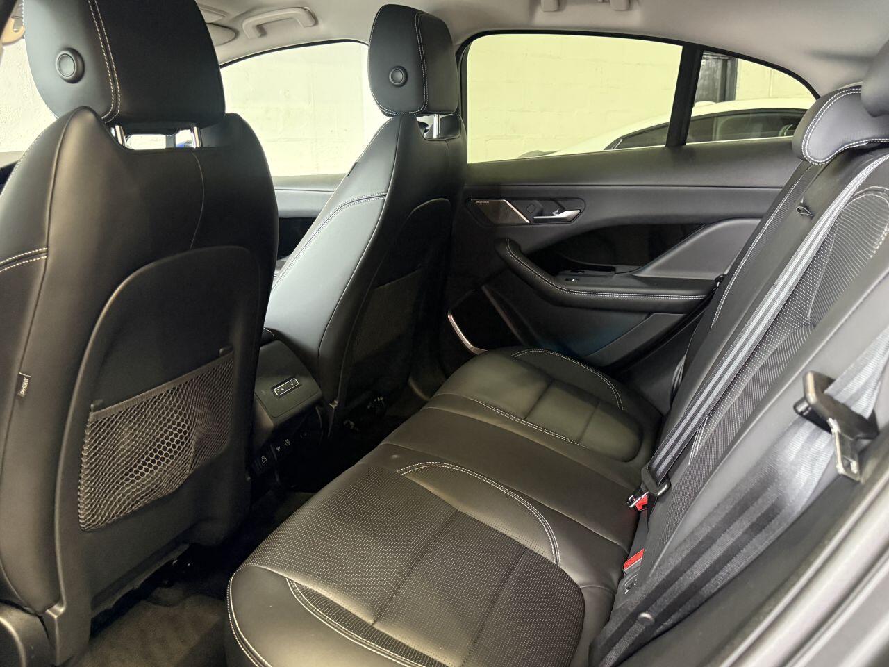 Jaguar I-Pace view 64