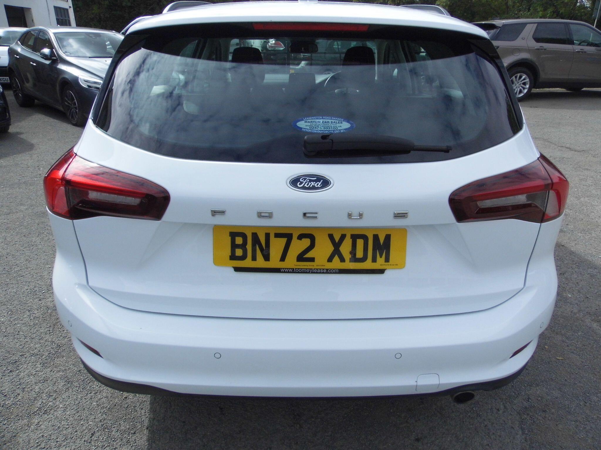 Ford Focus view 6
