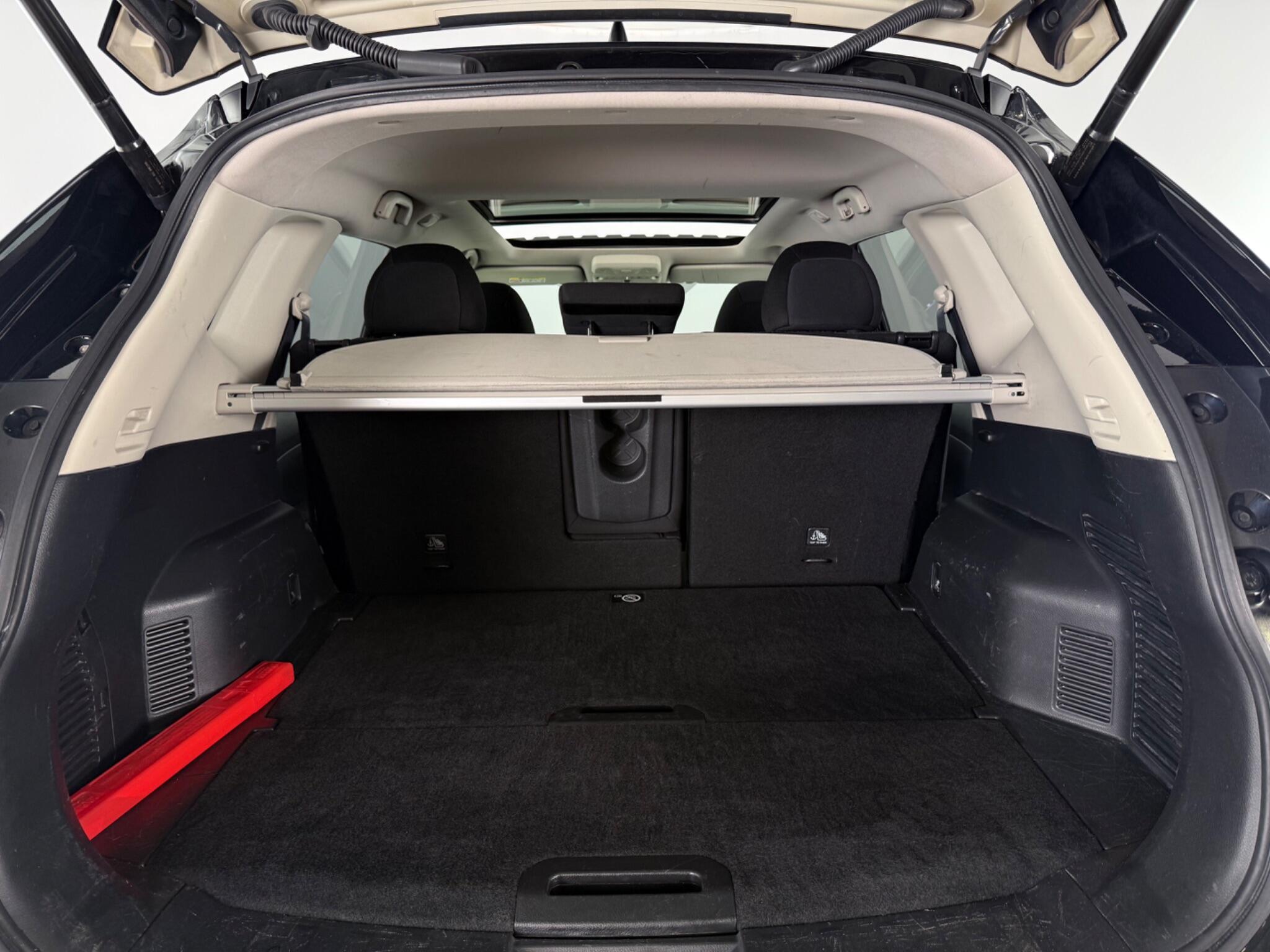 Nissan X-Trail view 9