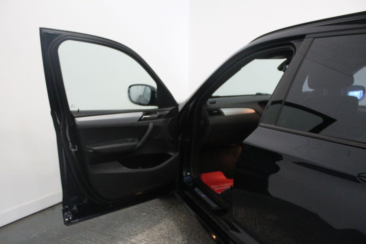 BMW X3 view 26