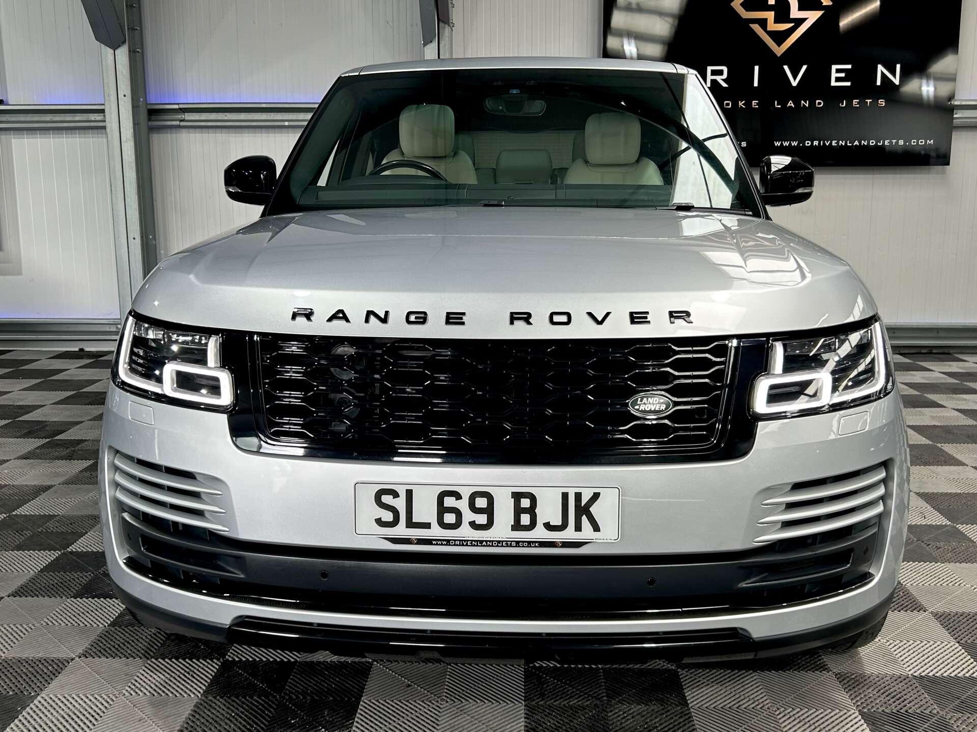 Land Rover Range Rover view 6