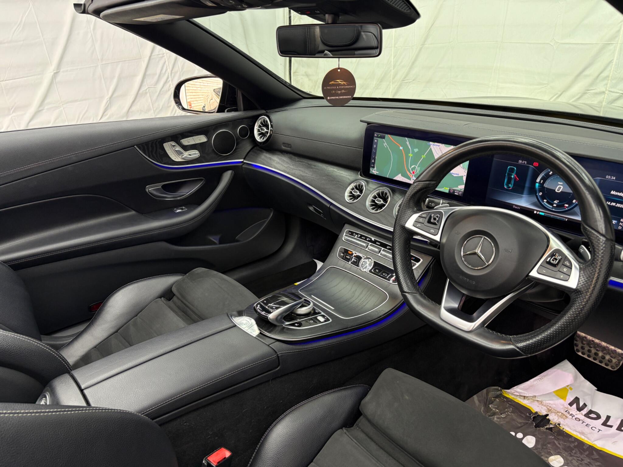 Mercedes-Benz E-Class view 12