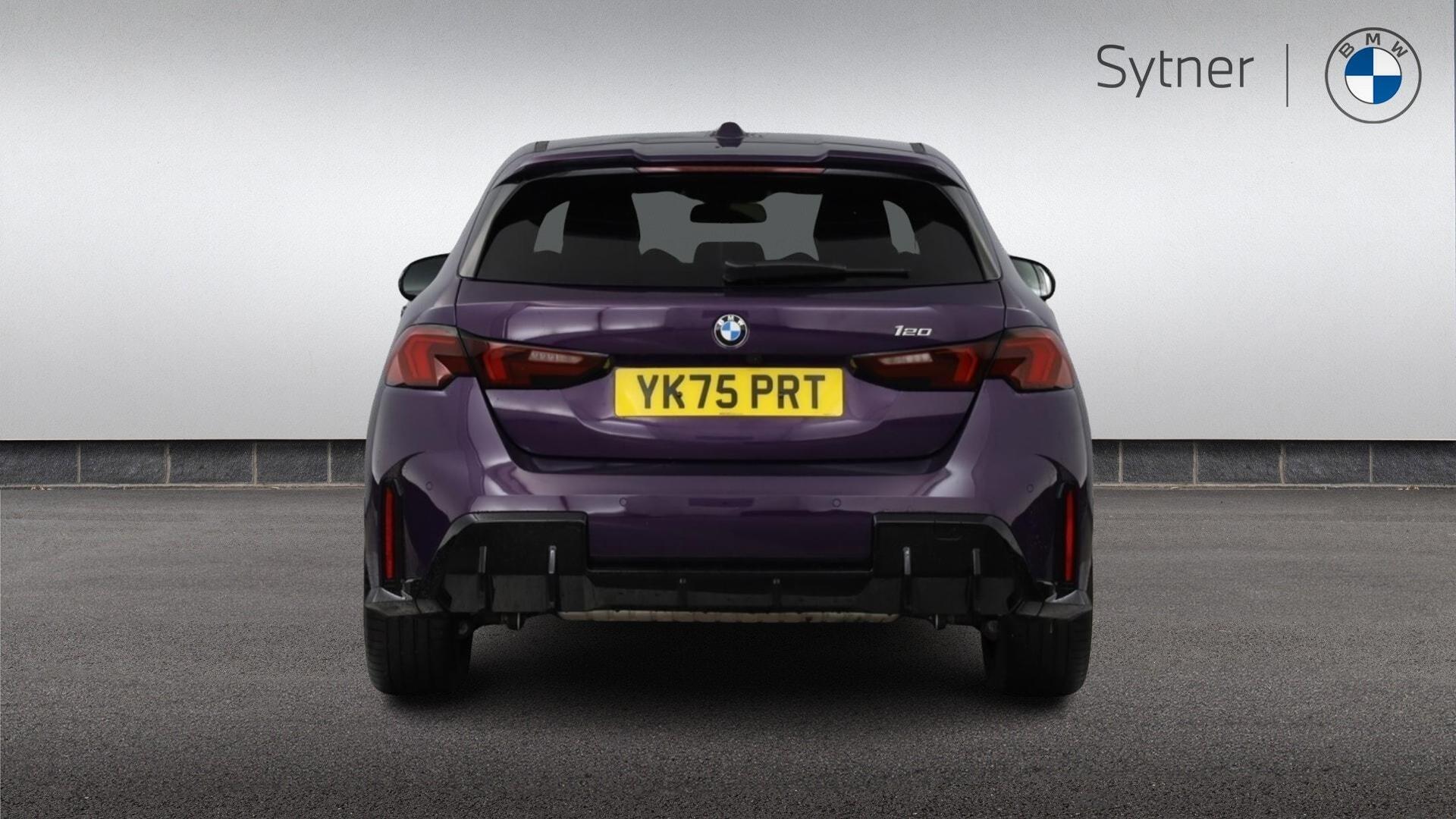 BMW 1 Series view 15