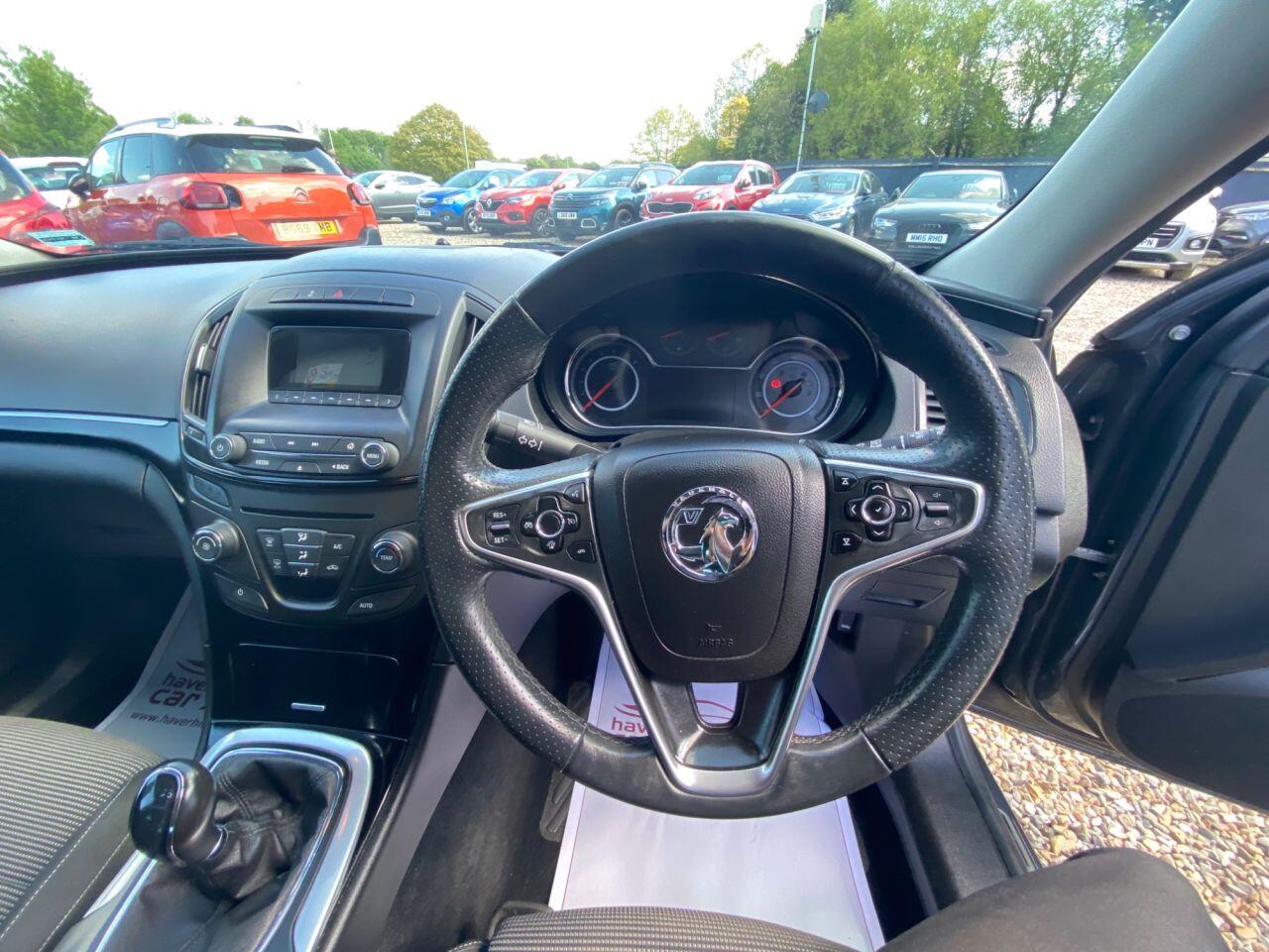Vauxhall Insignia view 31