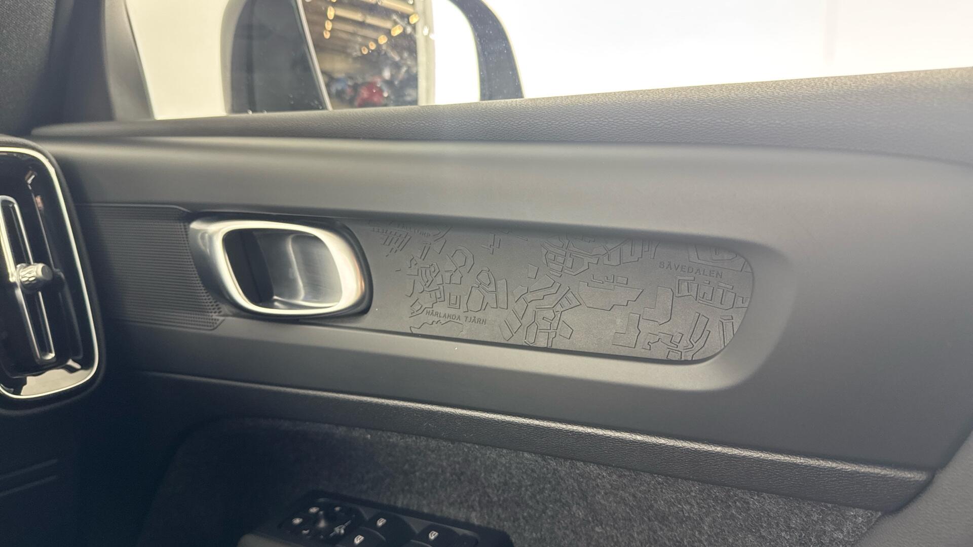 Volvo XC40 view 43