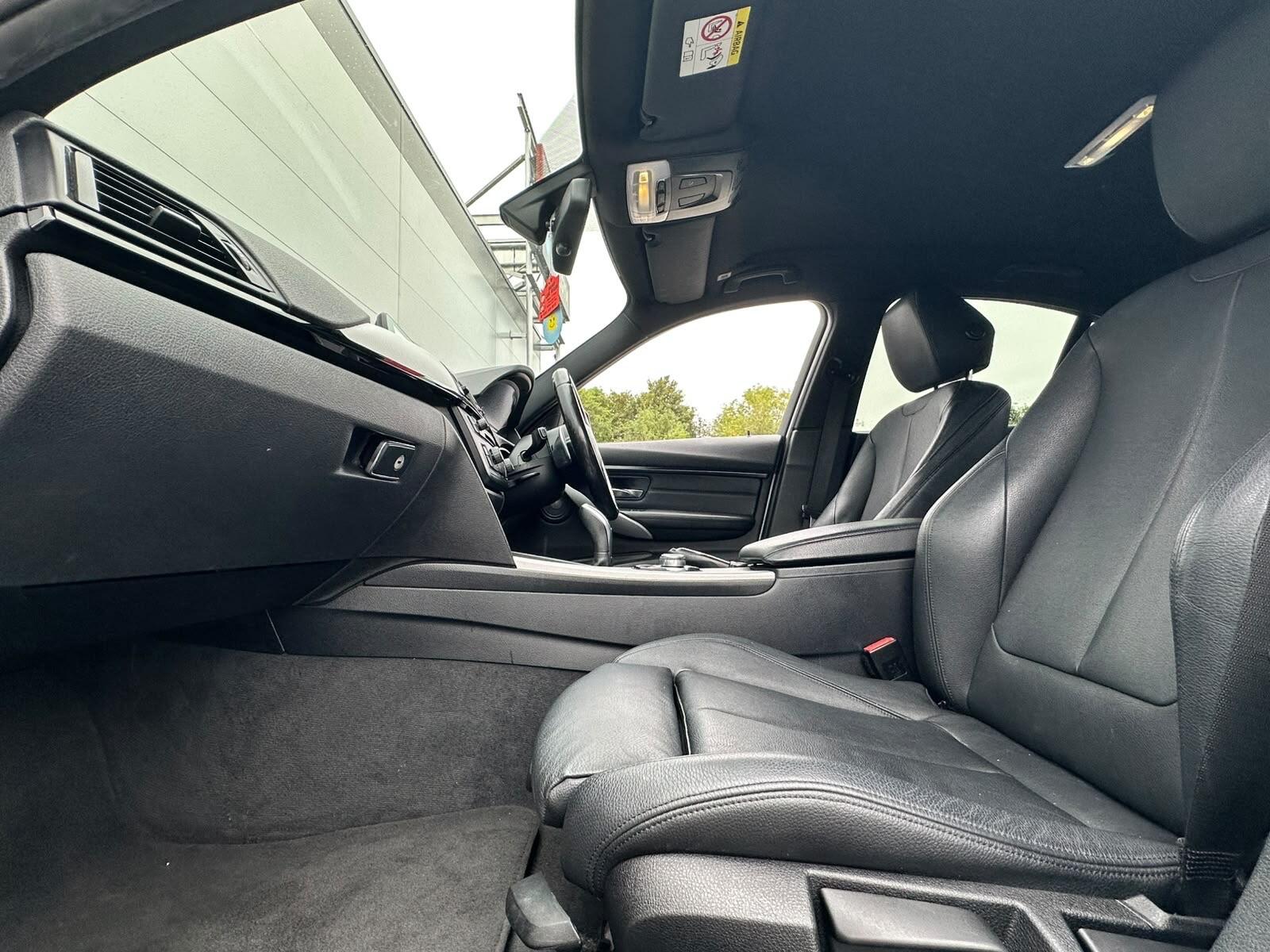 BMW 3 Series view 34