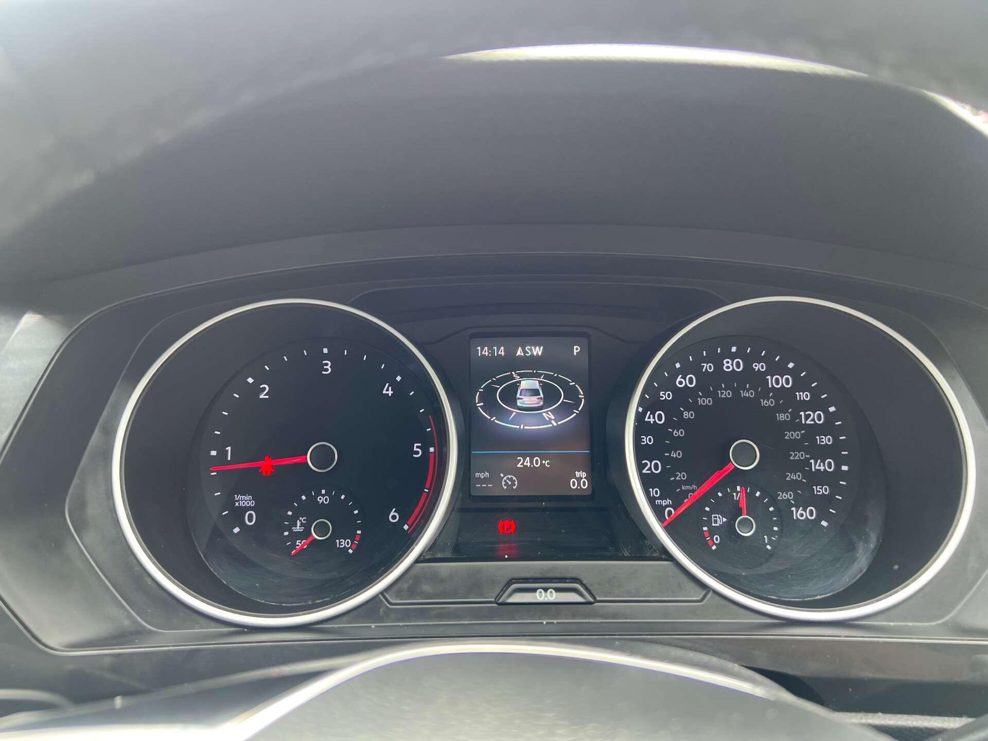 Volkswagen Tiguan view 30