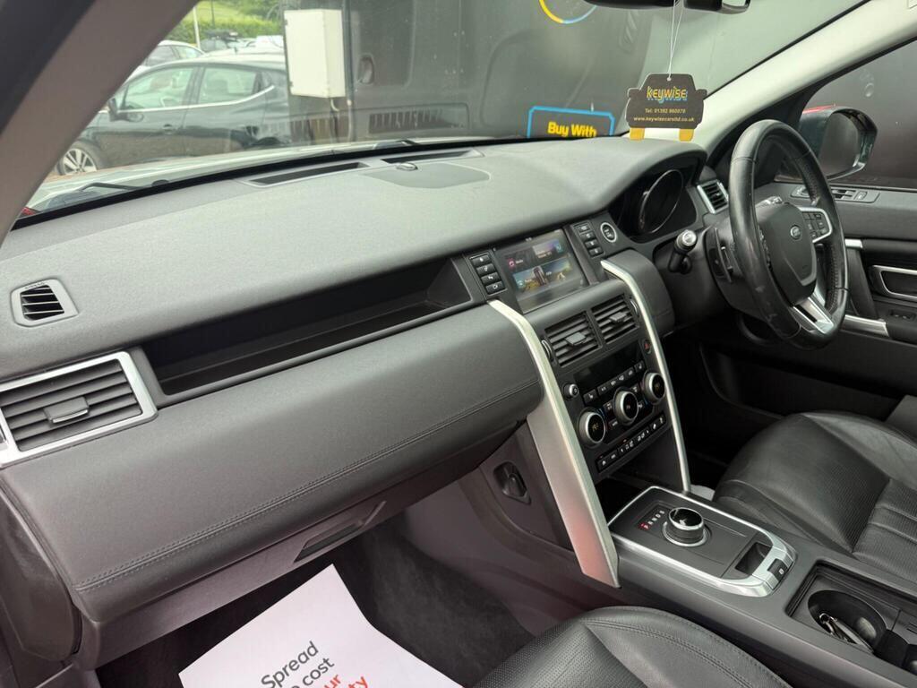 Land Rover Discovery Sport view 22