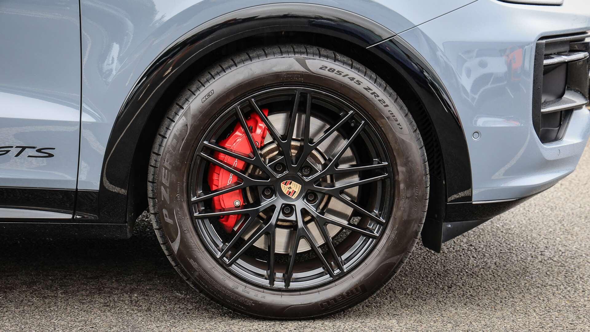 Porsche Cayenne view 6