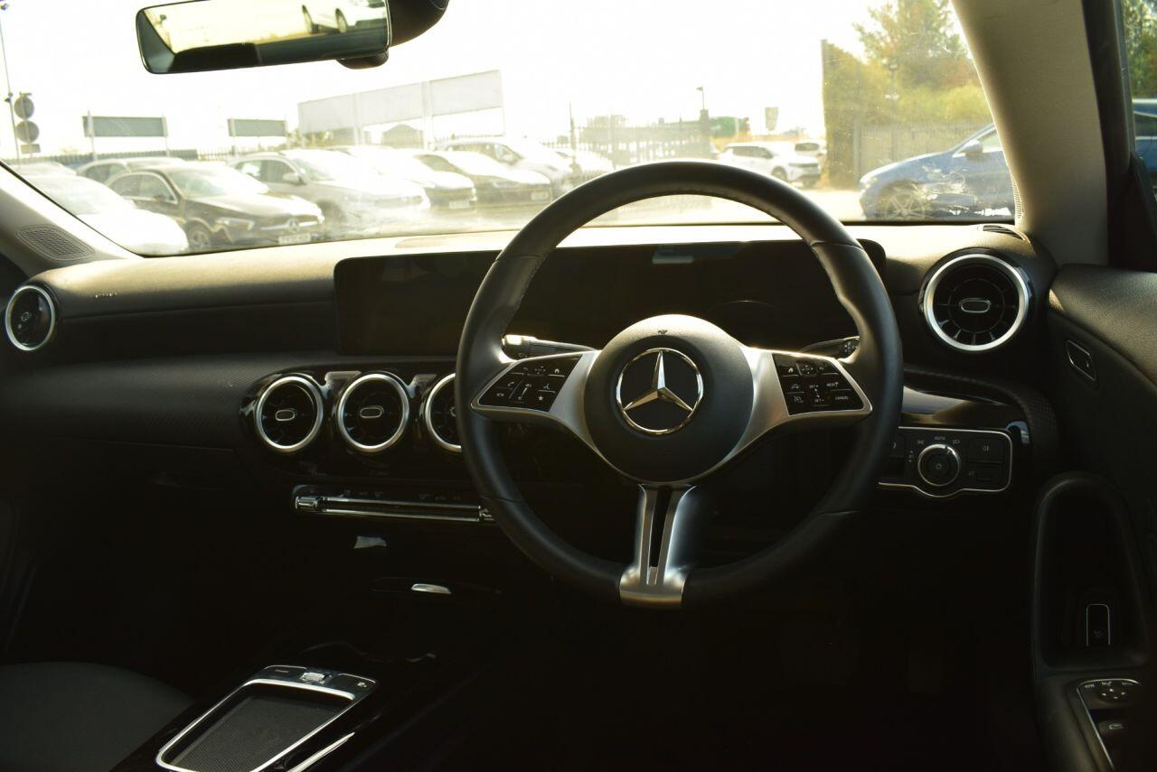 Mercedes-Benz Cla view 22