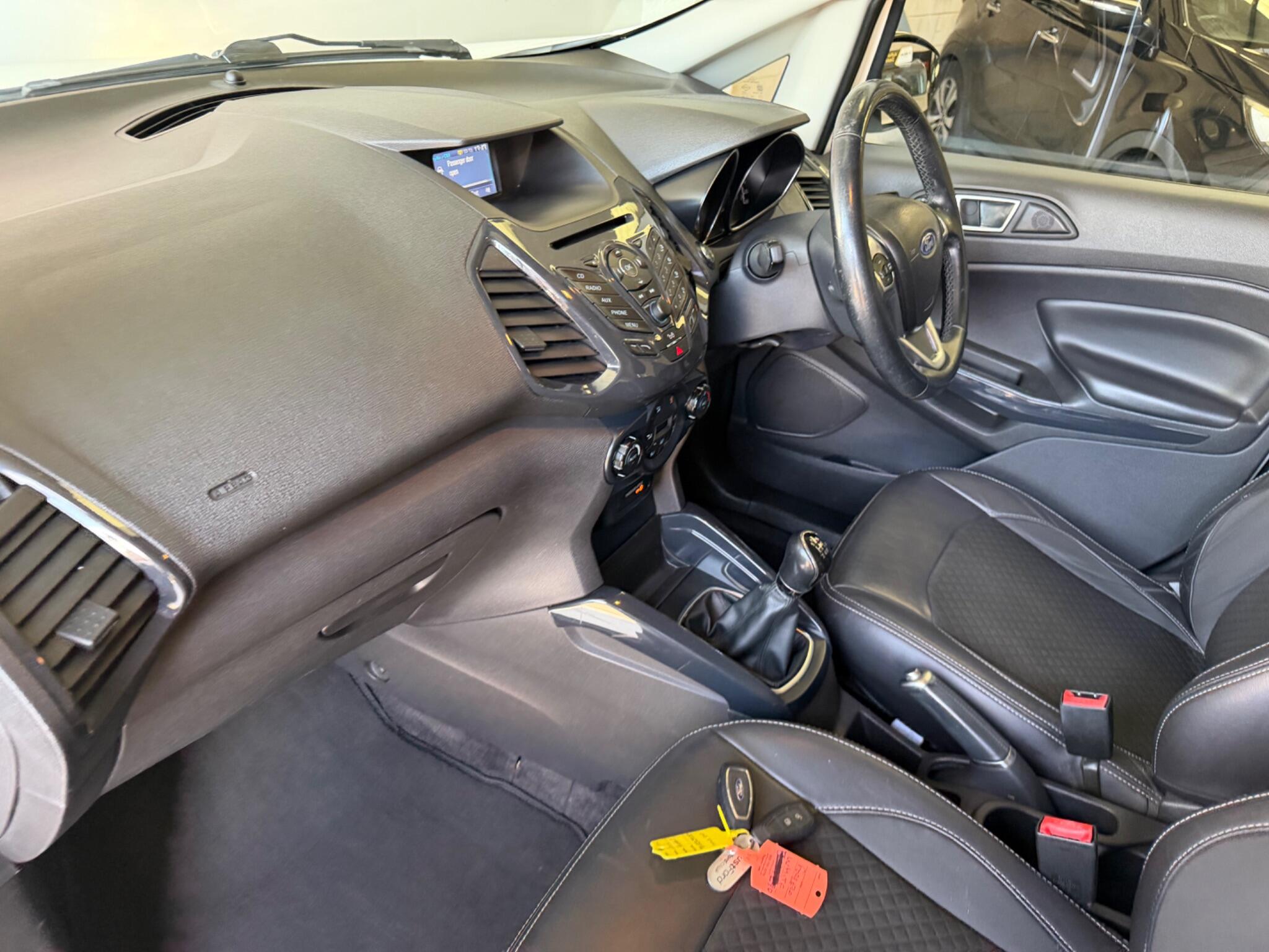 Ford Ecosport view 61