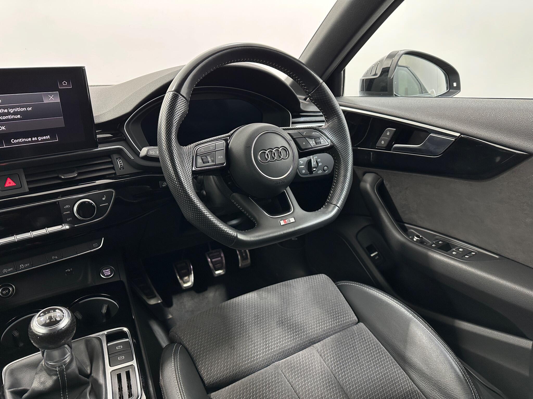 Audi A4 view 12