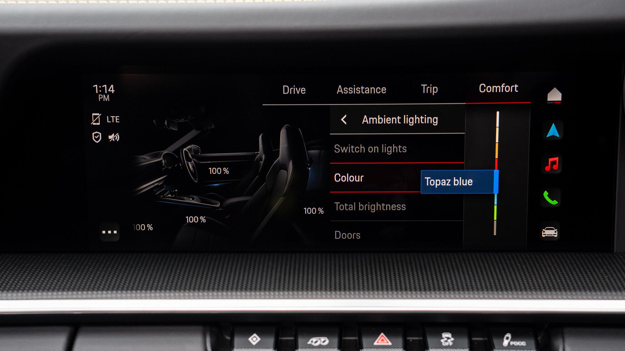 Porsche 911 view 34