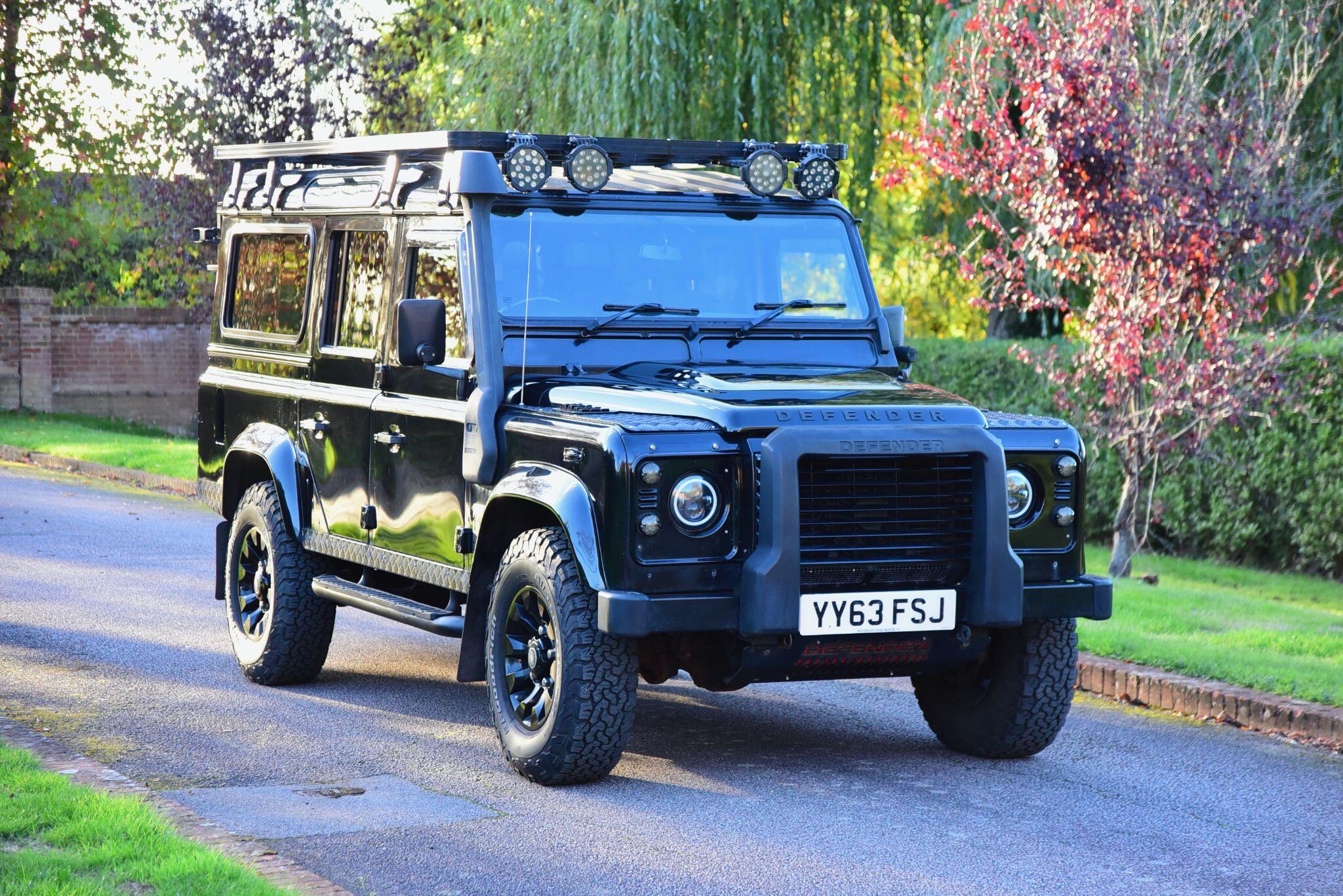 Land Rover Defender 110