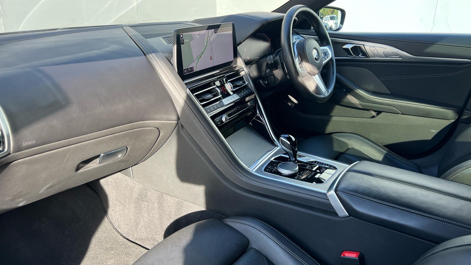 BMW 8 Series view 7