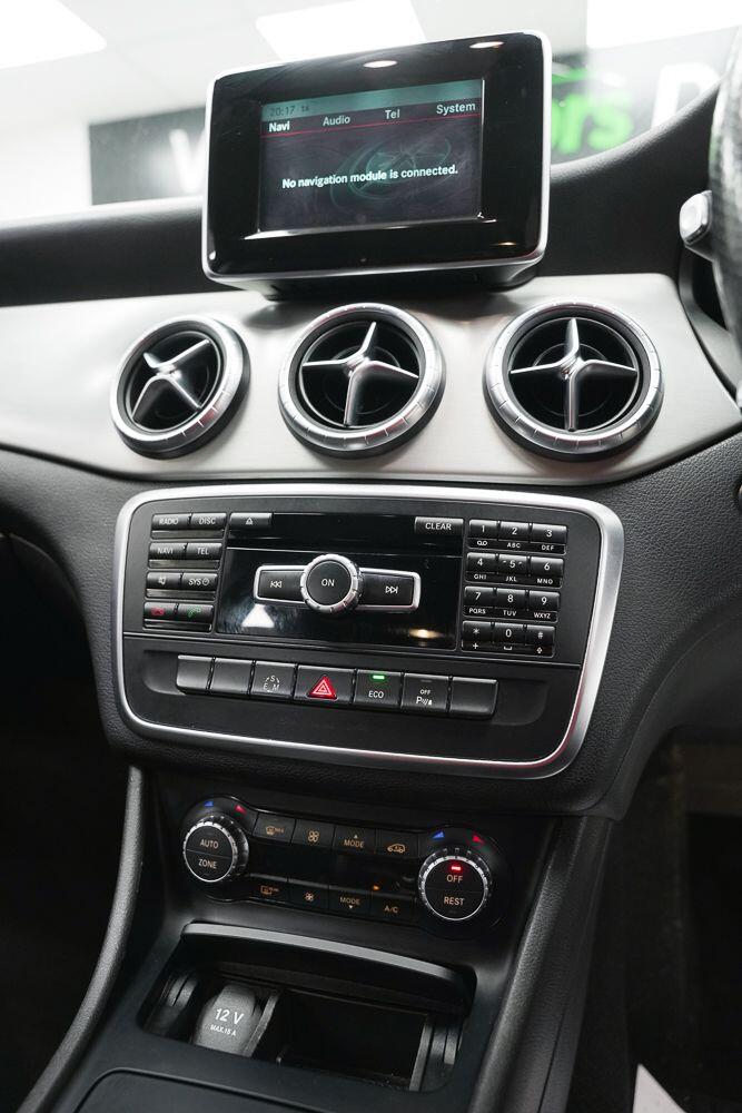 Mercedes-Benz Cla view 23