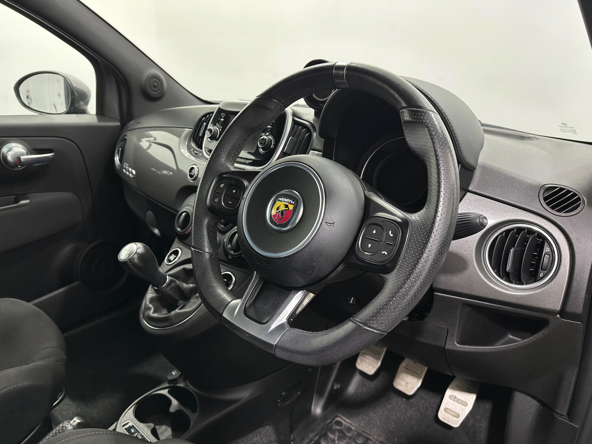 Abarth 595 view 11