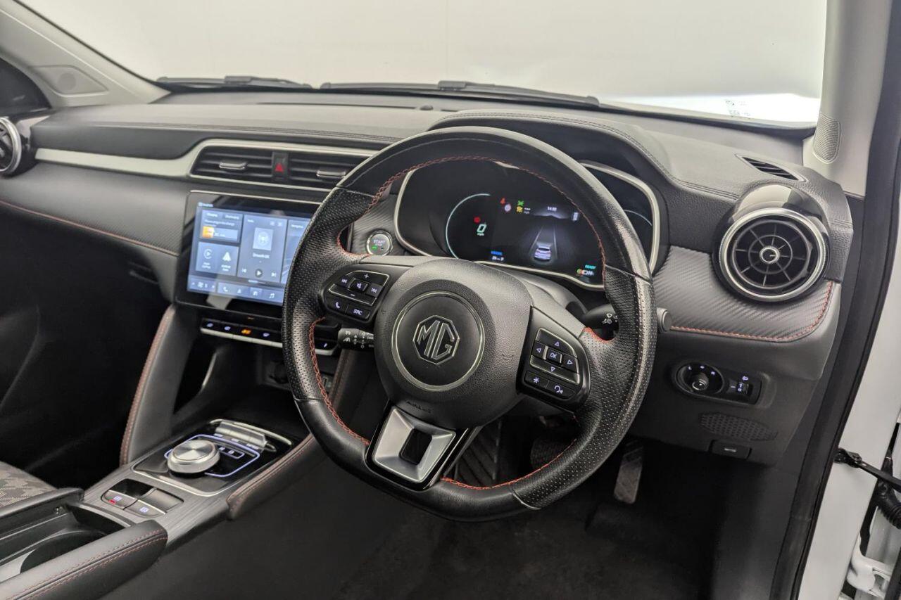 MG ZS view 14