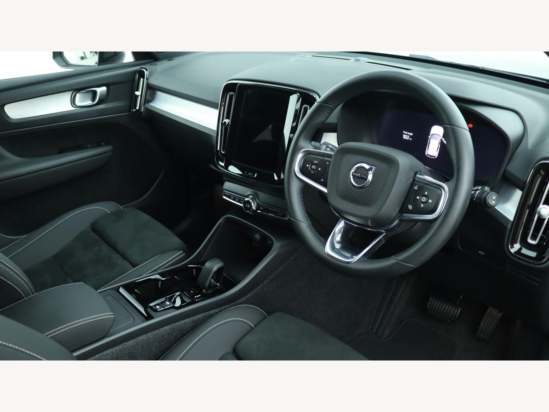 Volvo XC40 view 5