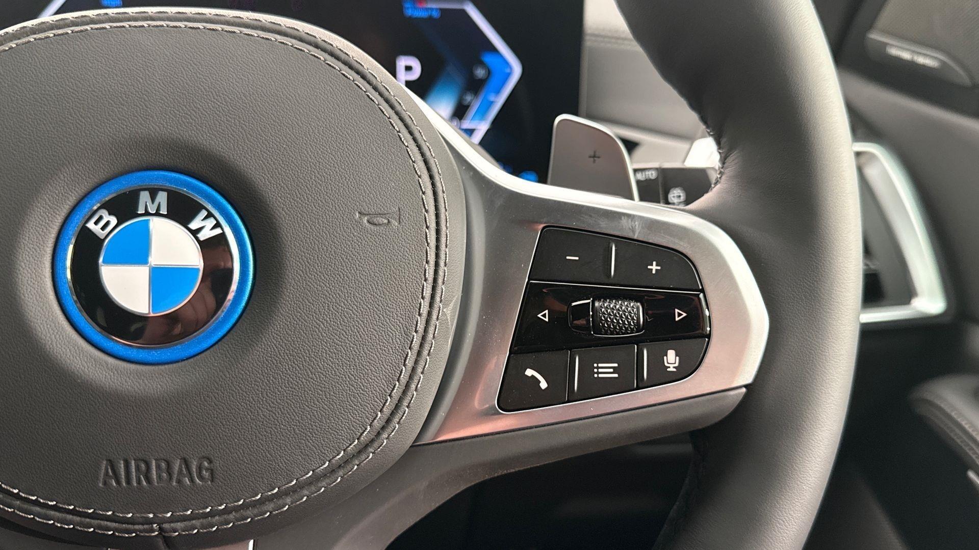 BMW X5 view 19