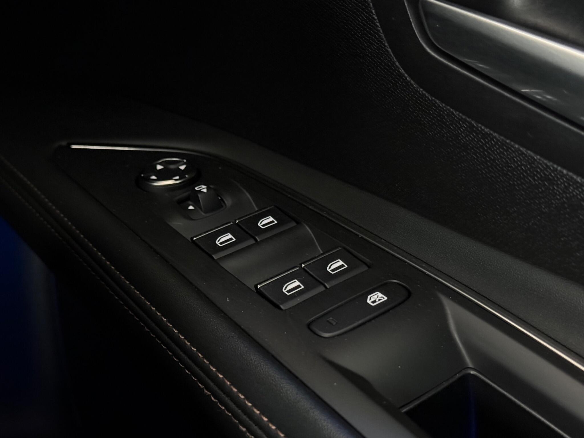 Peugeot 5008 view 17