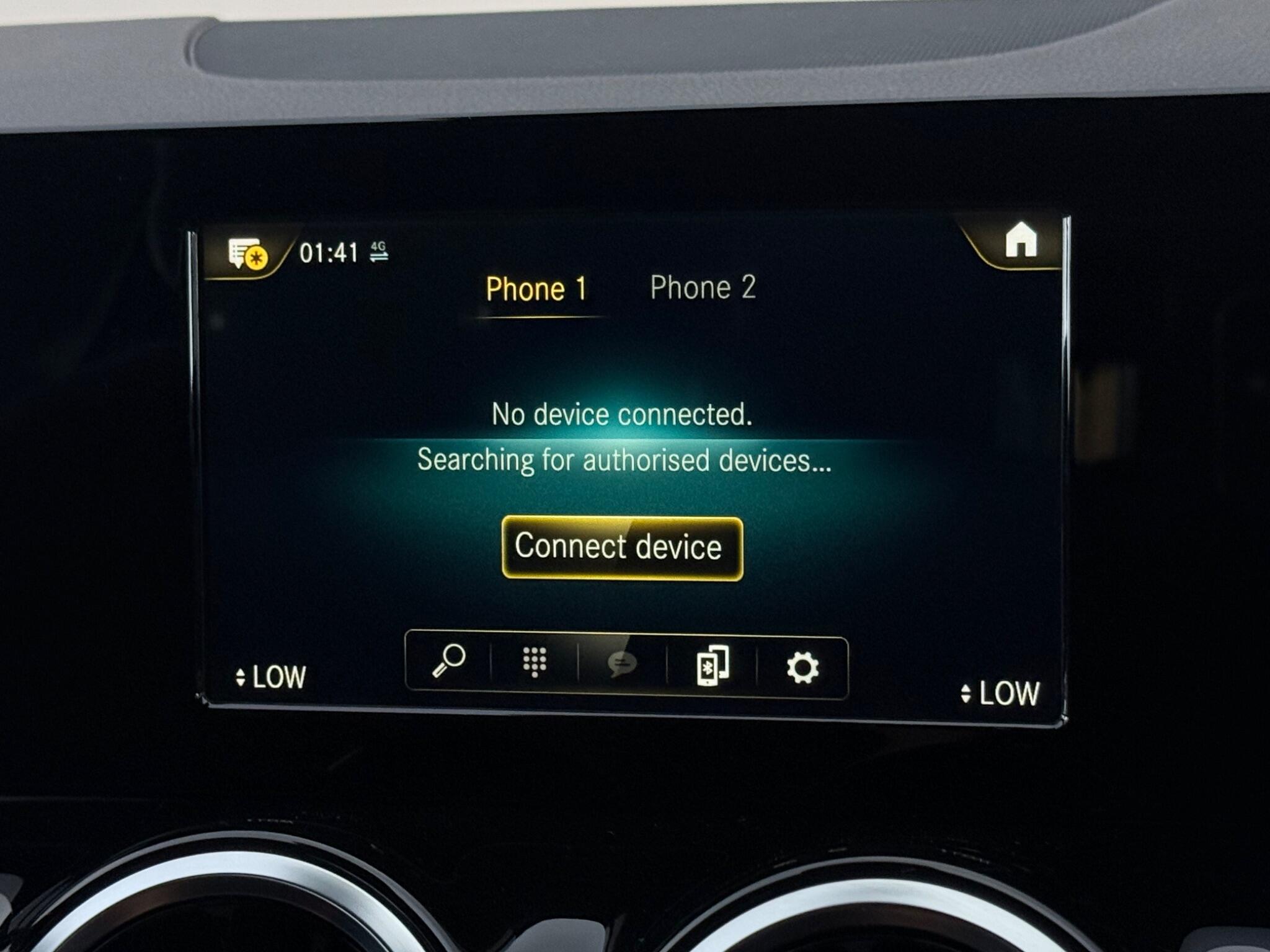 Mercedes-Benz Gla view 30
