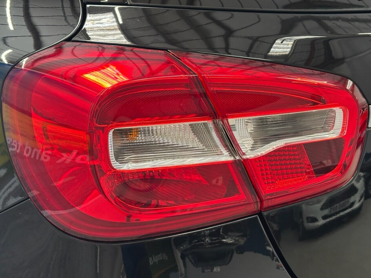 Mercedes-Benz GLA view 51