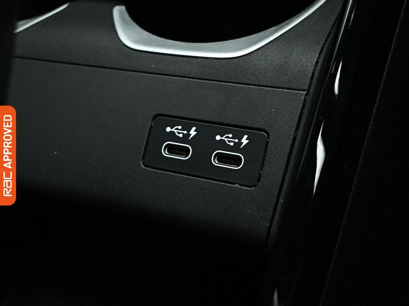 BMW Ix1 view 24