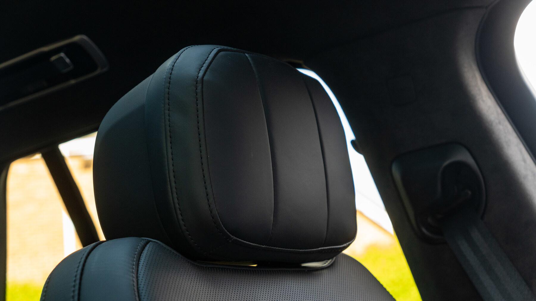 Land Rover Range Rover view 24