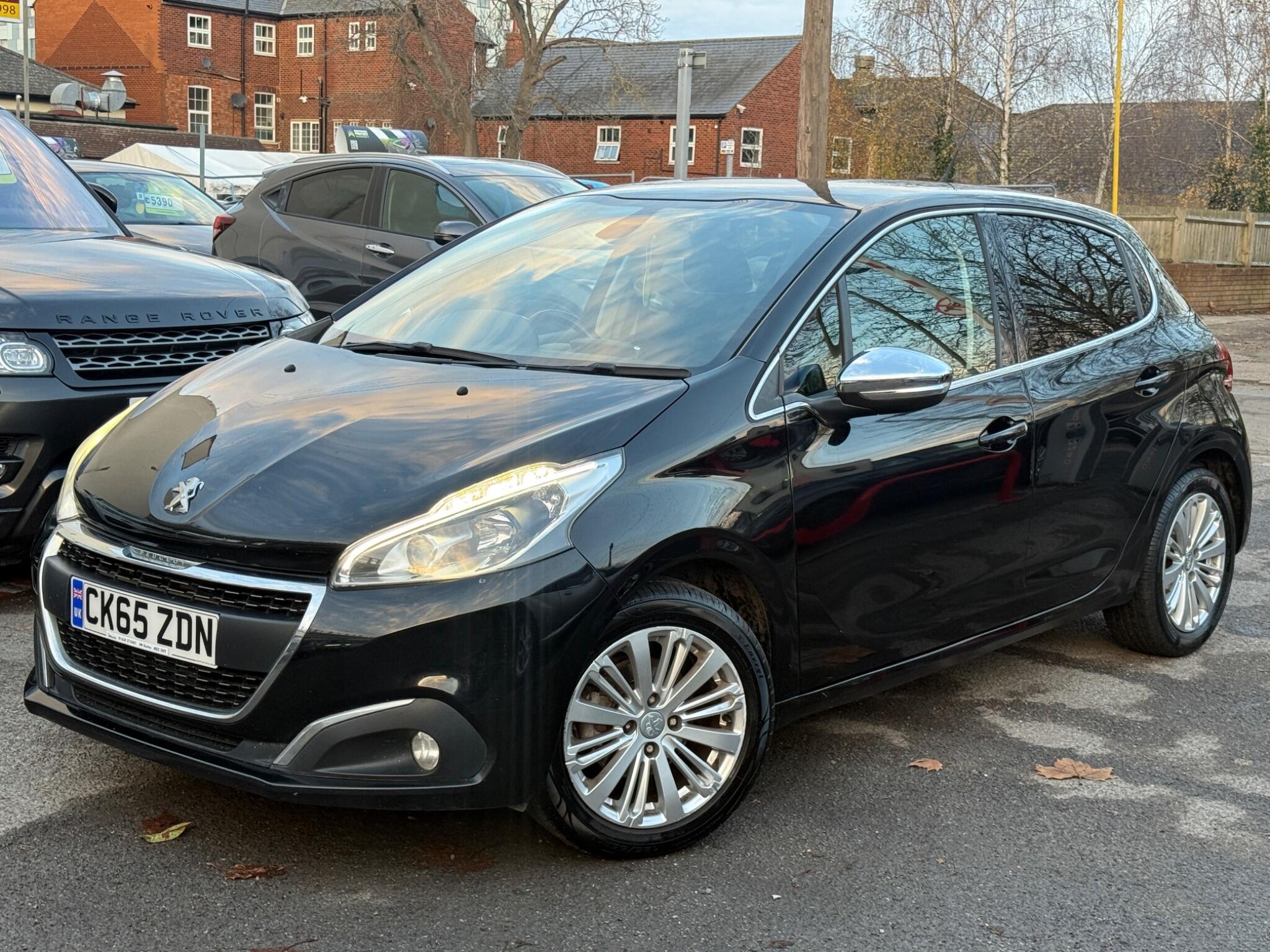 Peugeot 208 - Image 9